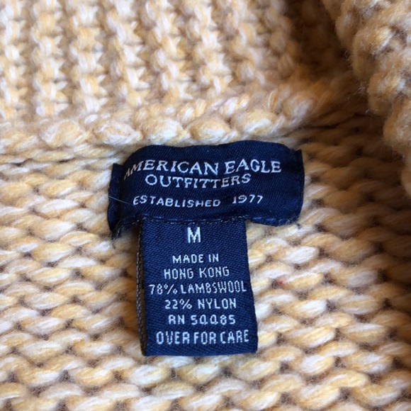 Button up sweater - Picture 2 of 3